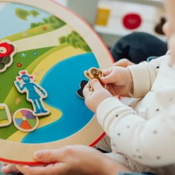 BABBLARNA MAGNETTAVLA MED FIGURER