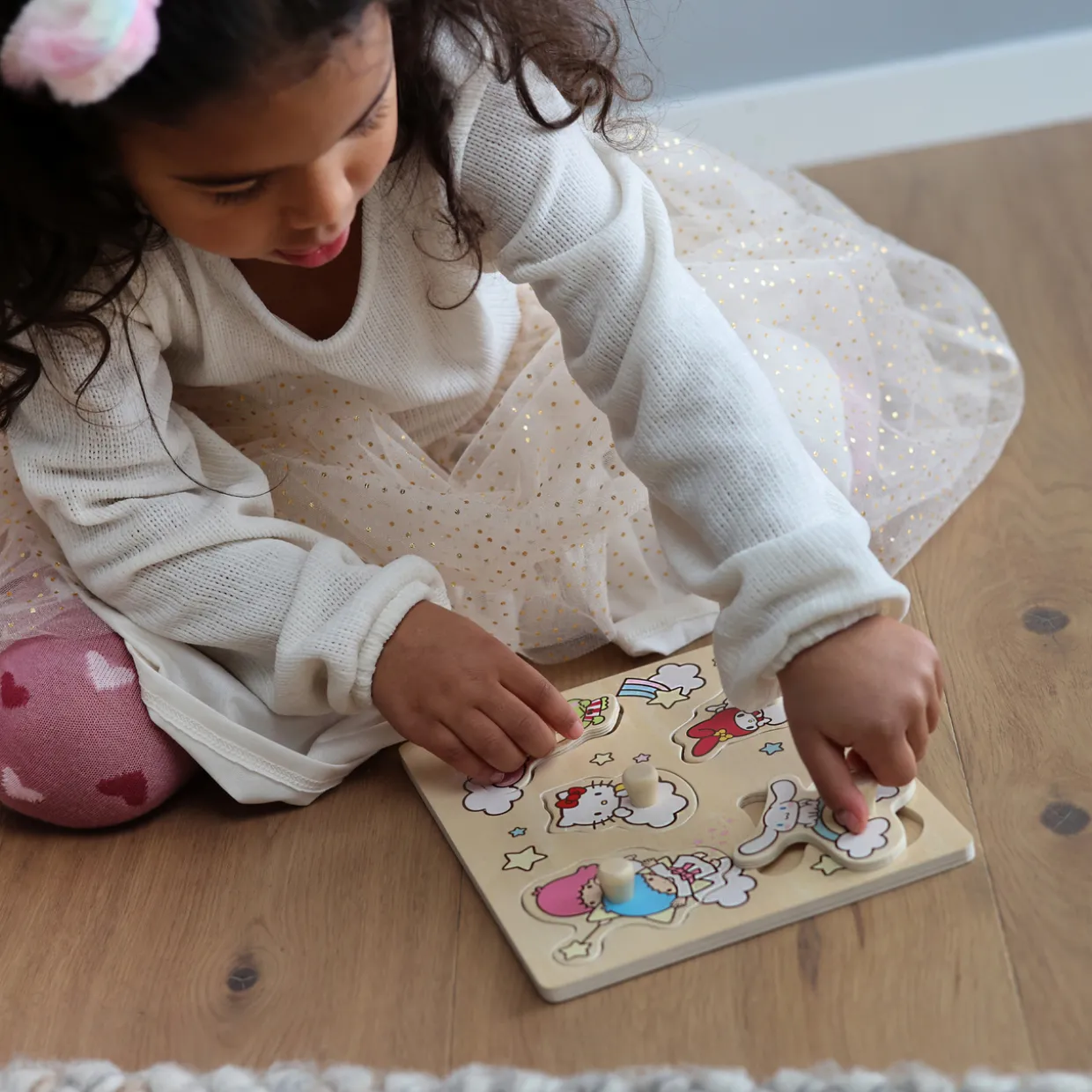 HELLO KITTY PUSSEL MED KNOPPAR 5 BITAR