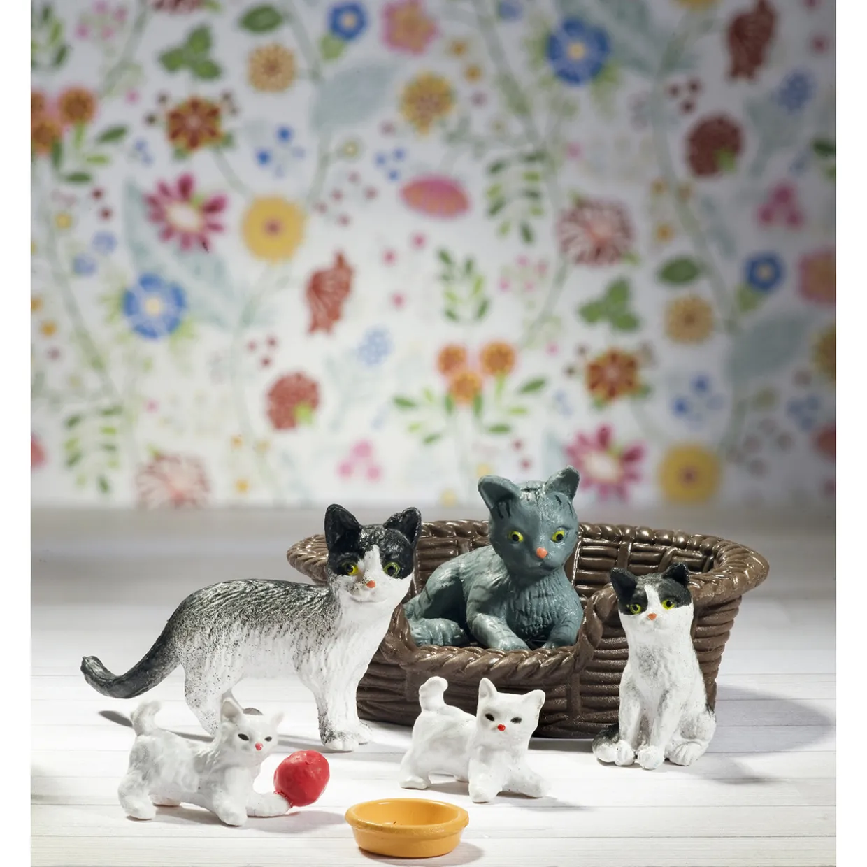 LUNDBY DOCKHUSDJUR KATTSET