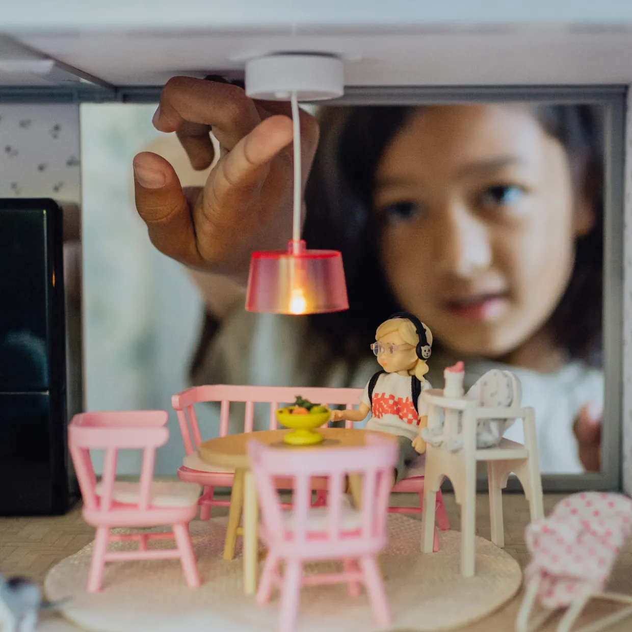 LUNDBY DOCKHUSMÖBLER MATGRUPP LJUSROSA