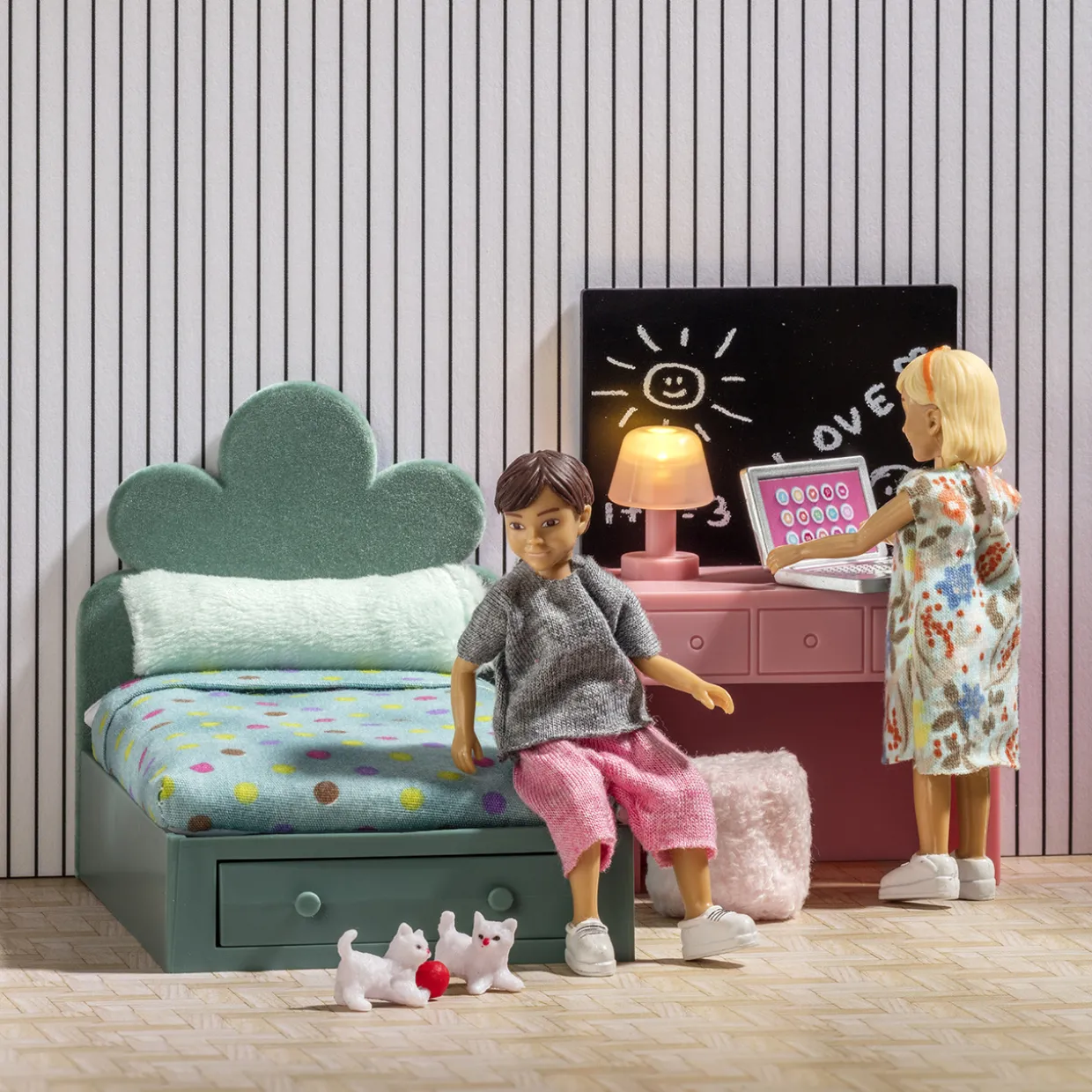 LUNDBY DOCKHUSMÖBLER TONÅRSRUM MED BELYSNING