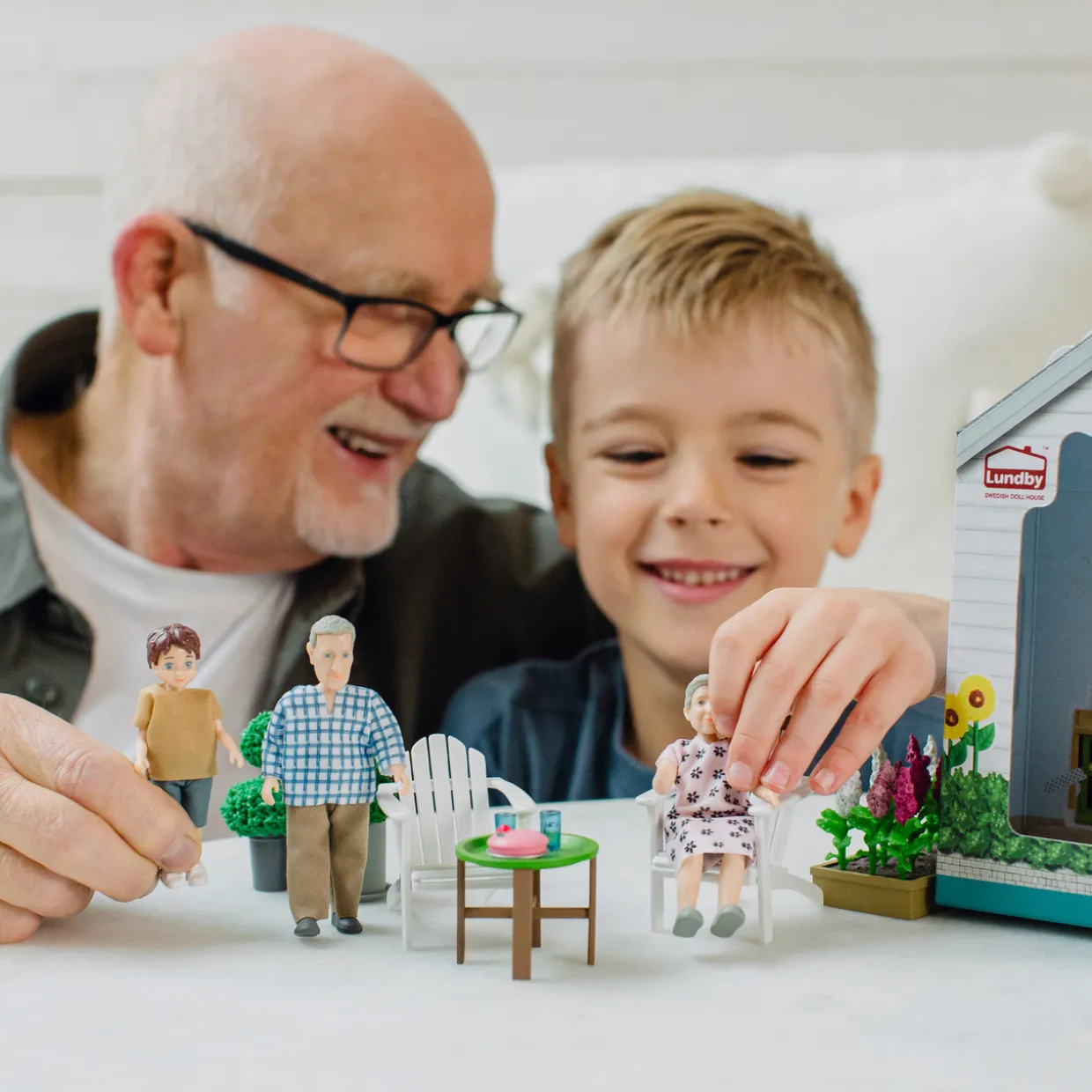 LUNDBYDOCKHUSDOCKOR ÄLDRE PAR CHARLIE