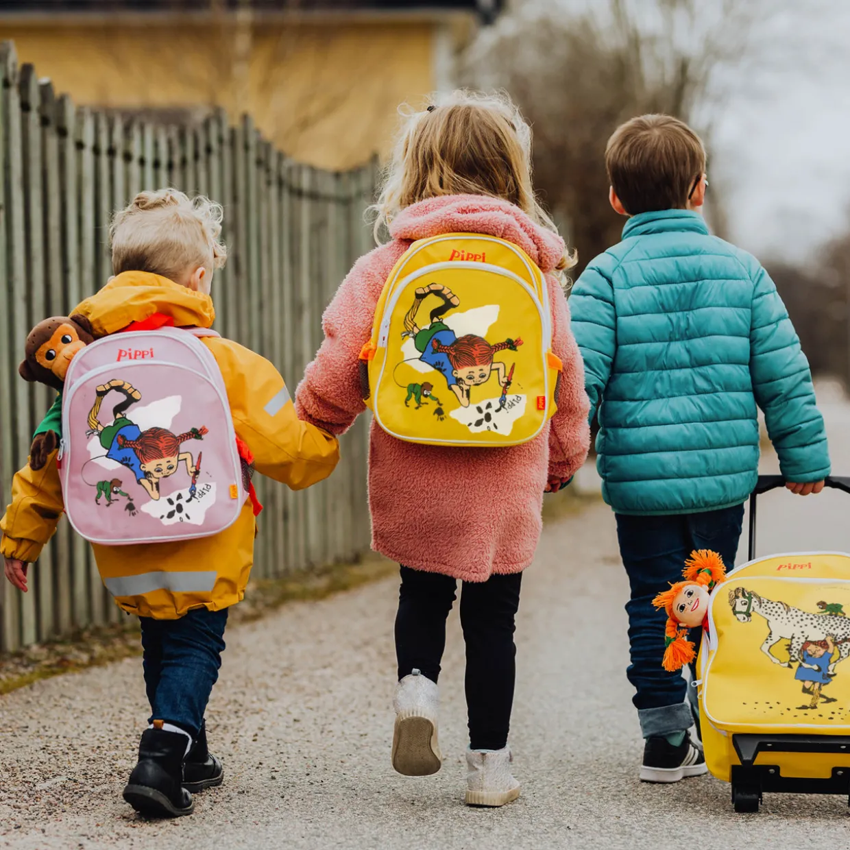 PIPPI BARNVÄSKA RESVÄSKA ROSA