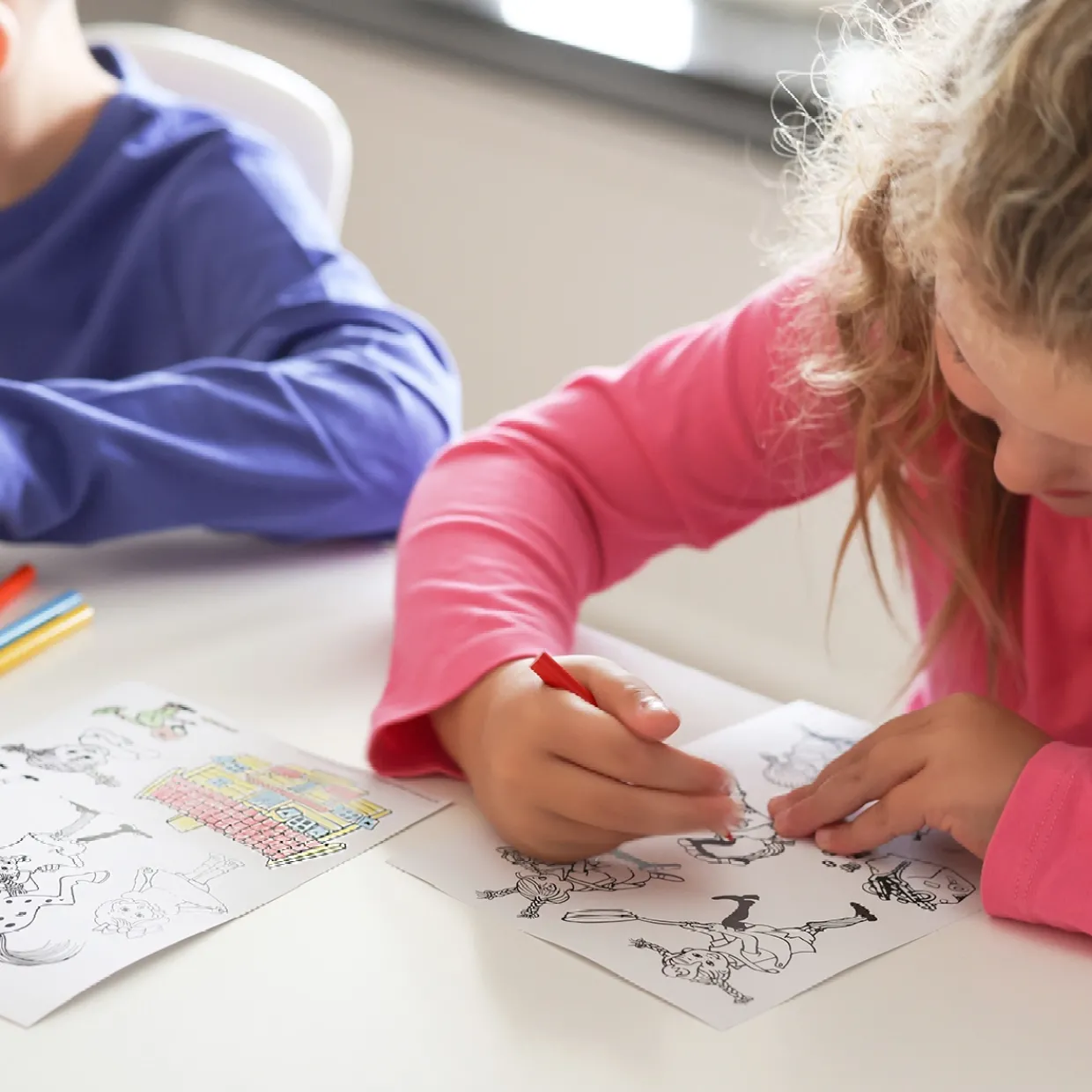 PIPPI KLISTERMÄRKEN ATT FÄRGLÄGGA