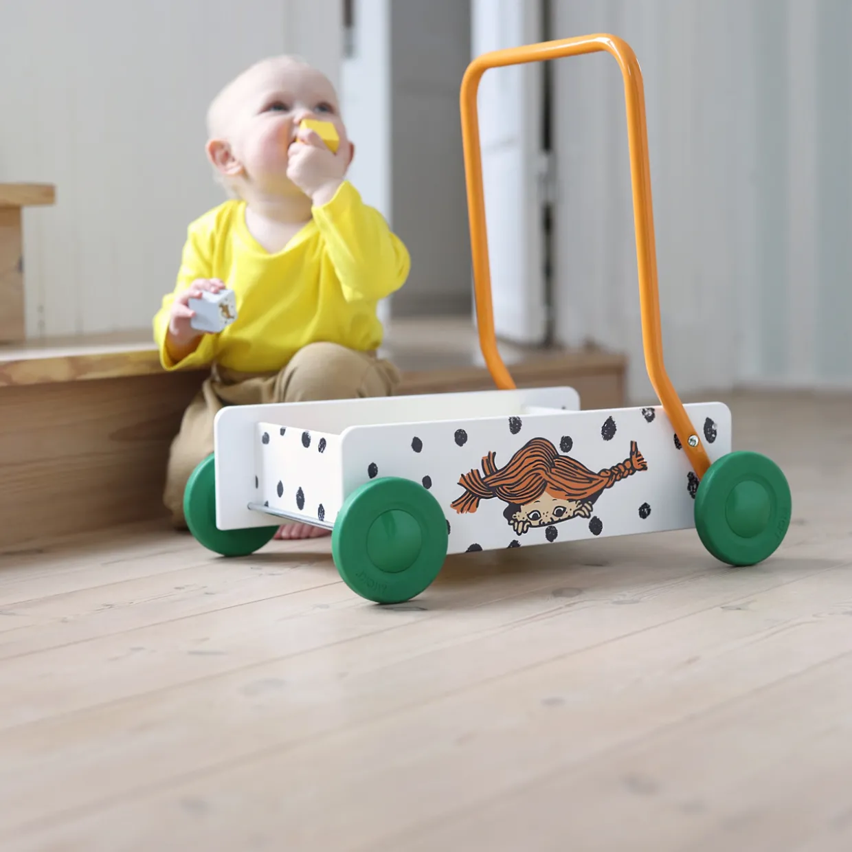 PIPPI LÄRA-GÅ-VAGN PRICKIG